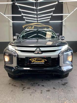 MITSUBISHI TRITON 2.4 BITURBO DIESEL CD GLS 4X4 AUTOMÁTICO MITSUBISHI TRITON 2.4 BITURBO DIESEL CD GLS 4X4 AUTOMÁTICO